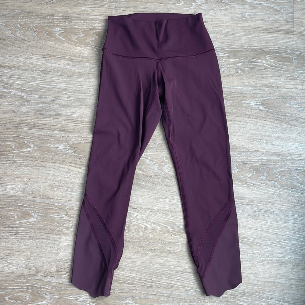 Lululemon Wunder Under Scalloped Hem High-Rise Crop 23" 
Full-On Luxtreme
